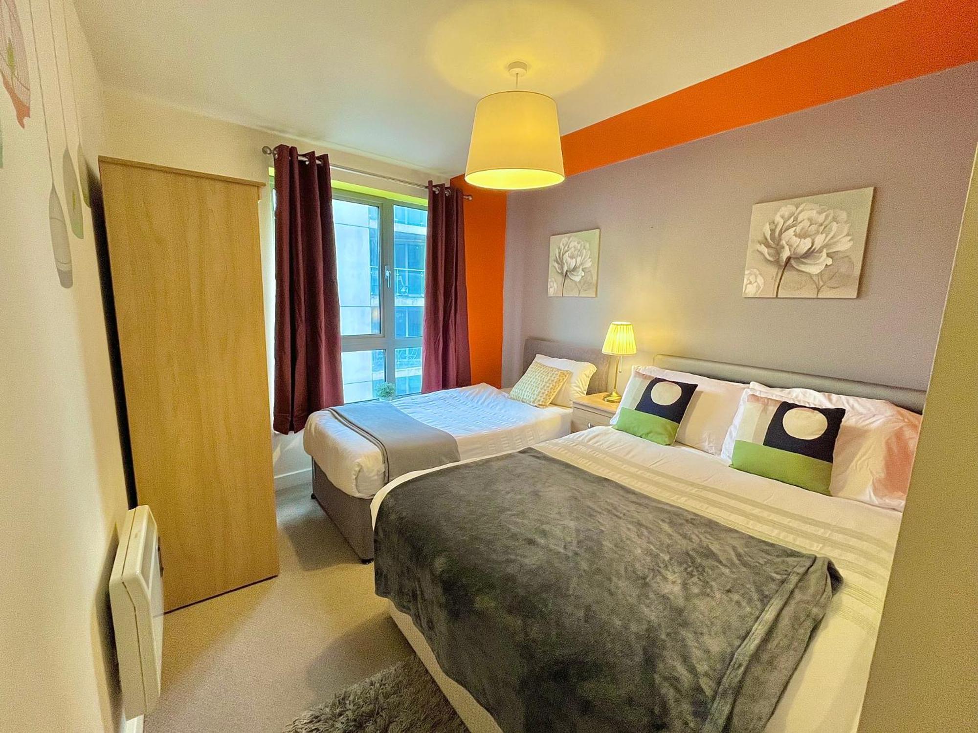 Skyview Apartment By Noknokstay - City Centre With Parking - Group, Family, Business Sheffield Bagian luar foto