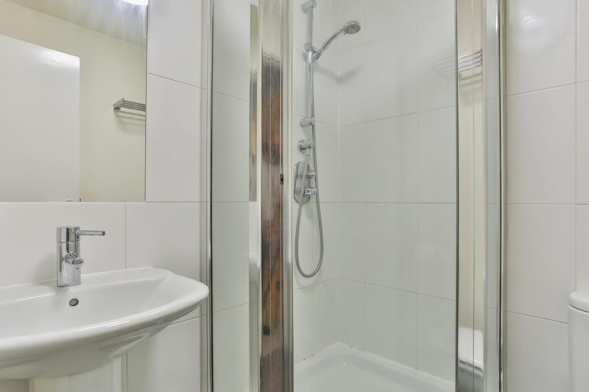 Skyview Apartment By Noknokstay - City Centre With Parking - Group, Family, Business Sheffield Bagian luar foto