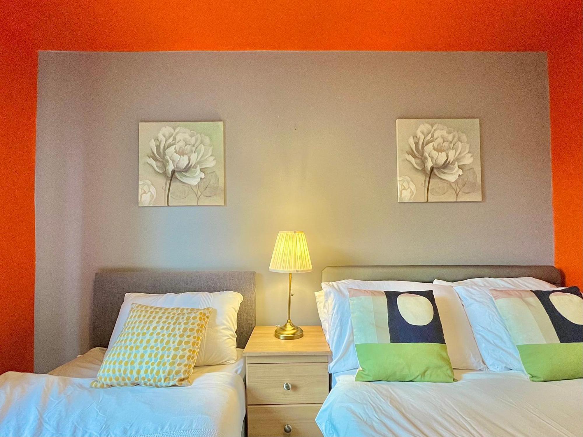 Skyview Apartment By Noknokstay - City Centre With Parking - Group, Family, Business Sheffield Bagian luar foto