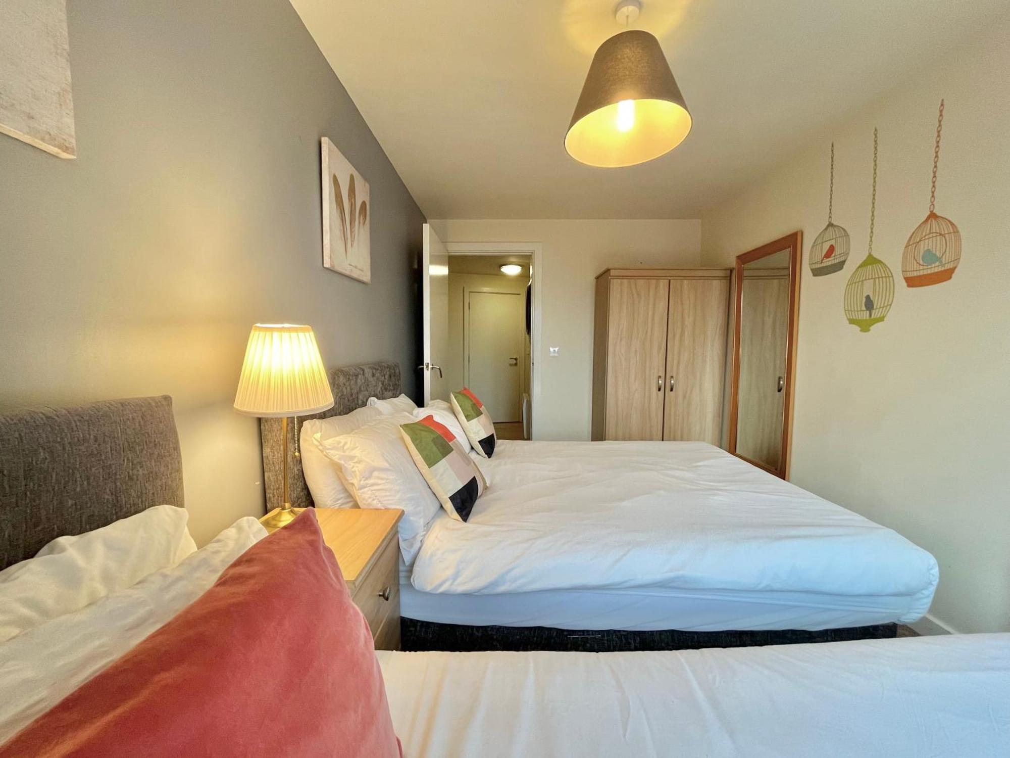 Skyview Apartment By Noknokstay - City Centre With Parking - Group, Family, Business Sheffield Bagian luar foto