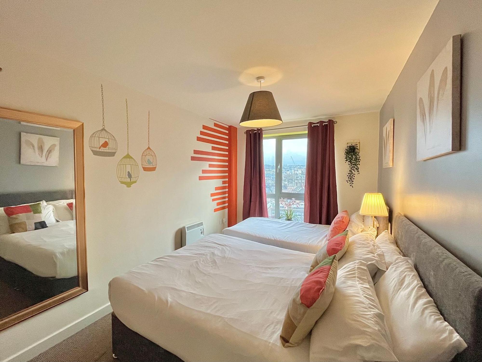 Skyview Apartment By Noknokstay - City Centre With Parking - Group, Family, Business Sheffield Bagian luar foto