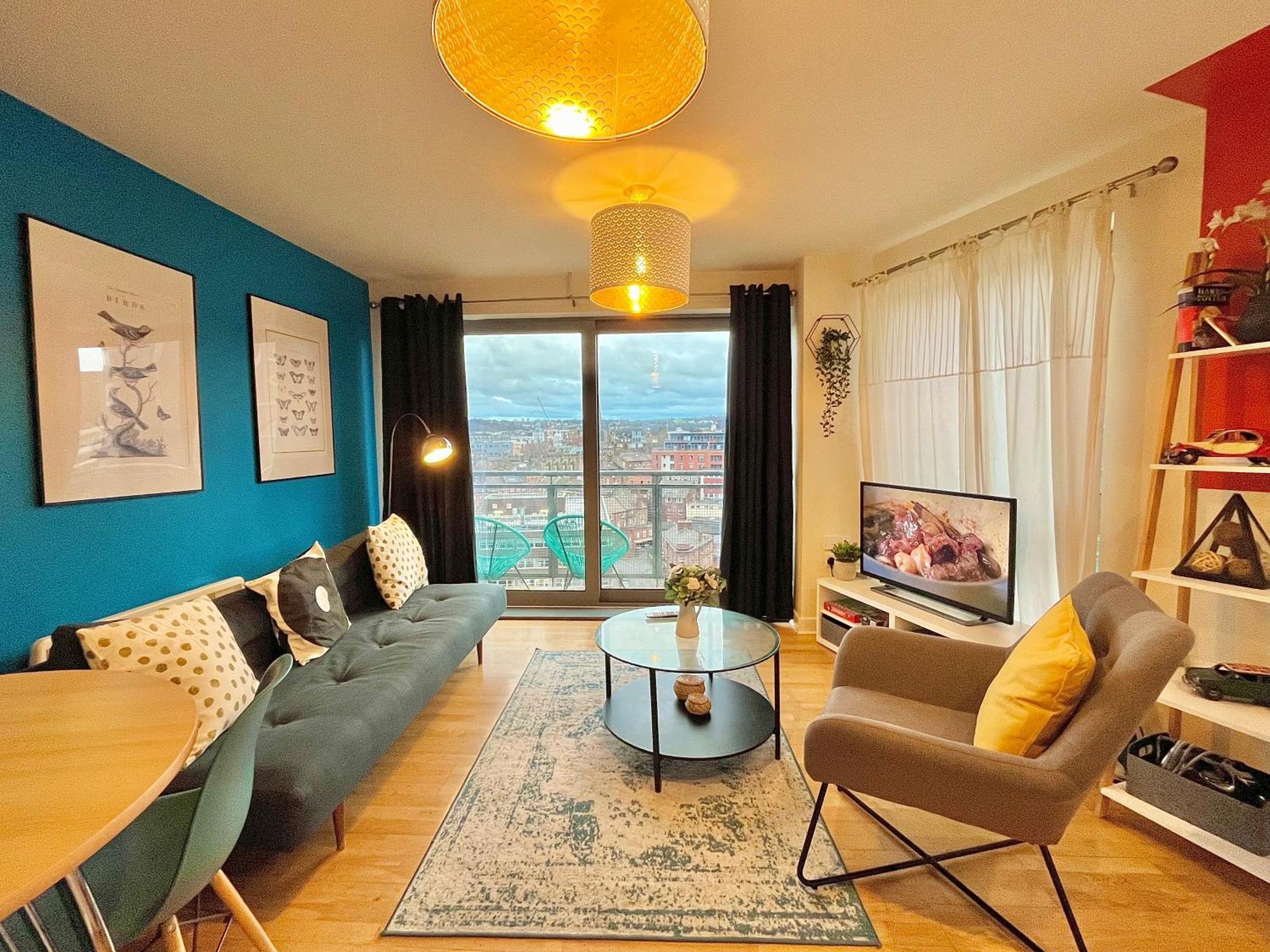 Skyview Apartment By Noknokstay - City Centre With Parking - Group, Family, Business Sheffield Bagian luar foto