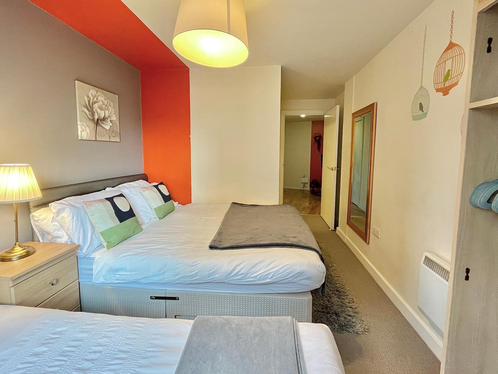 Skyview Apartment By Noknokstay - City Centre With Parking - Group, Family, Business Sheffield Bagian luar foto