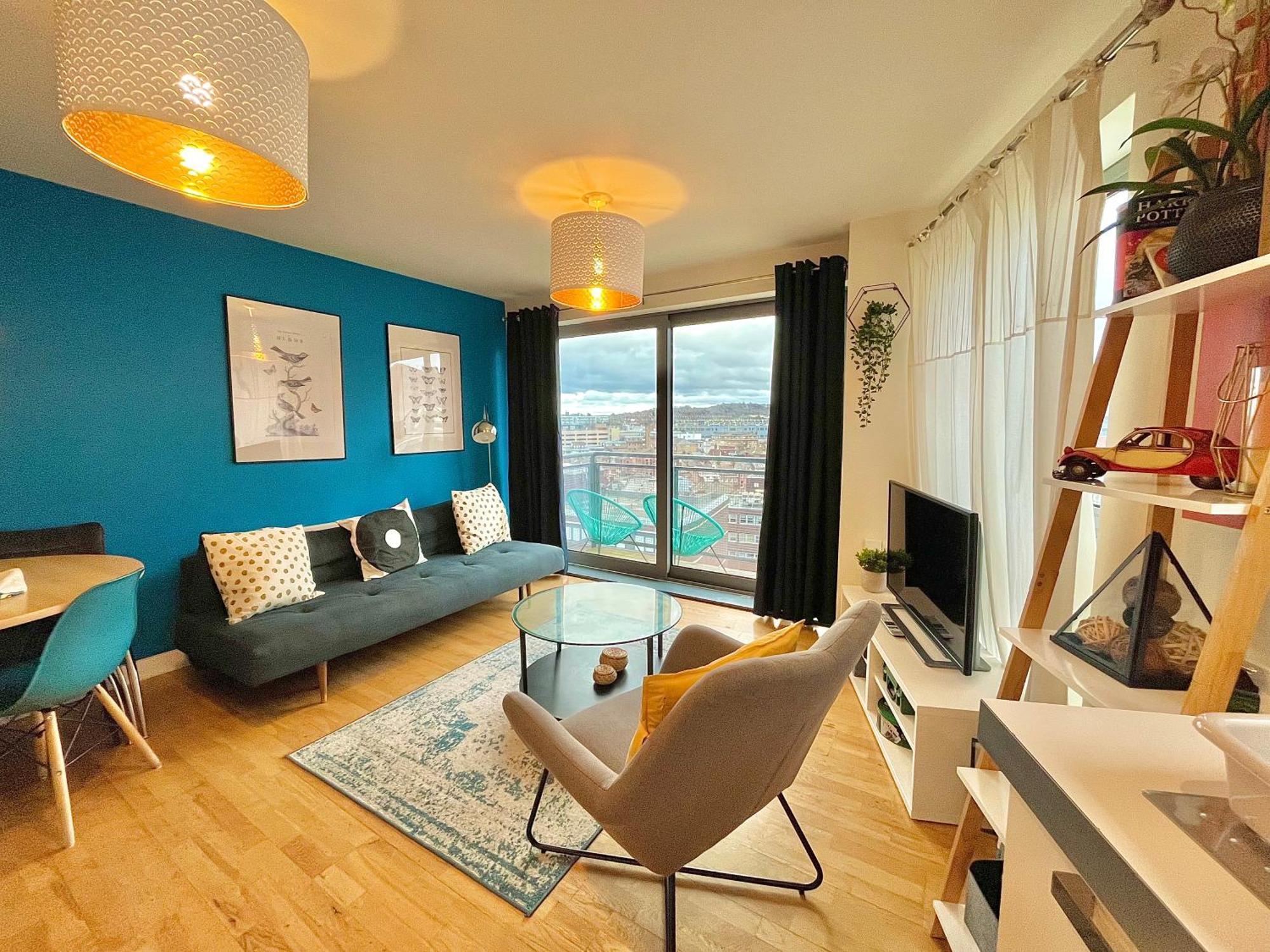 Skyview Apartment By Noknokstay - City Centre With Parking - Group, Family, Business Sheffield Bagian luar foto